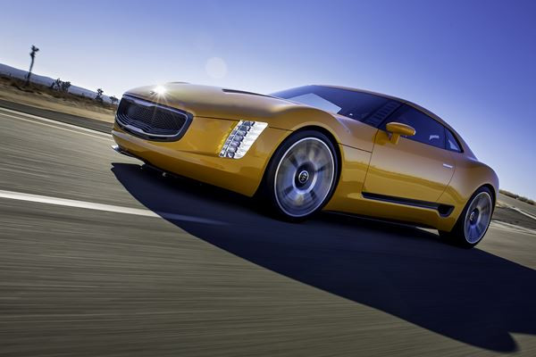 Kia présente le concept de coupé sport hautes performances GT4 Stinger