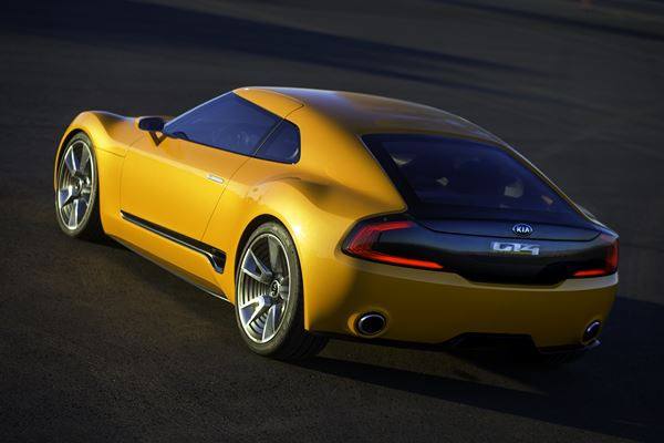 Kia présente le concept de coupé sport hautes performances GT4 Stinger