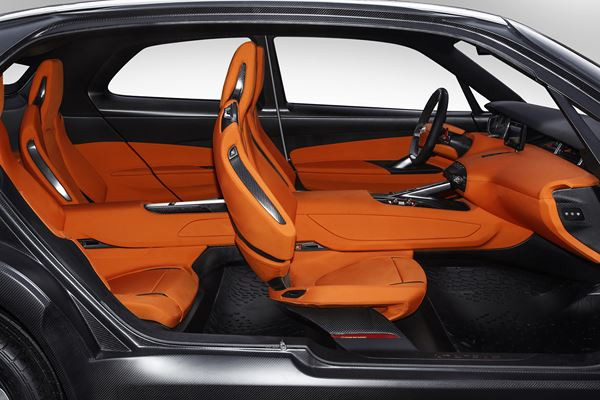 Le concept car Hyundai Intrado affiche un design affirmé et une structure allégée