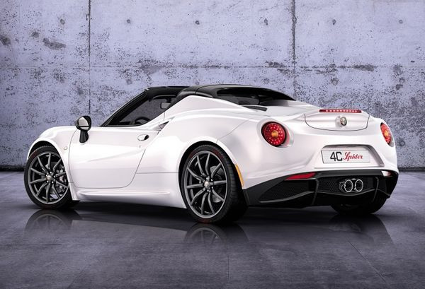 L’Alfa Romeo 4C se dévoile en version découvrable à Genève