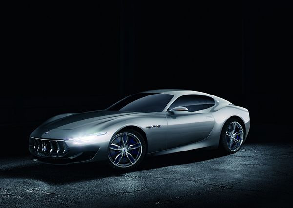 Le concept de coupé Alfieri représente l'essence de la marque Maserati
