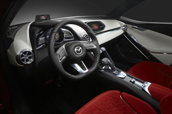 Le concept Hazumi donne un avant-goût de la future citadine Mazda