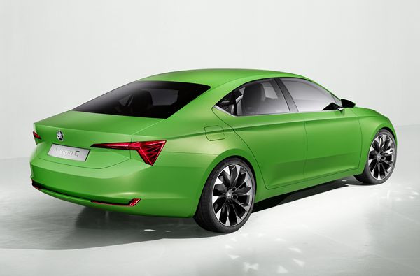 Un concept Skoda VisionC de coupé cinq portes avec un grand hayon