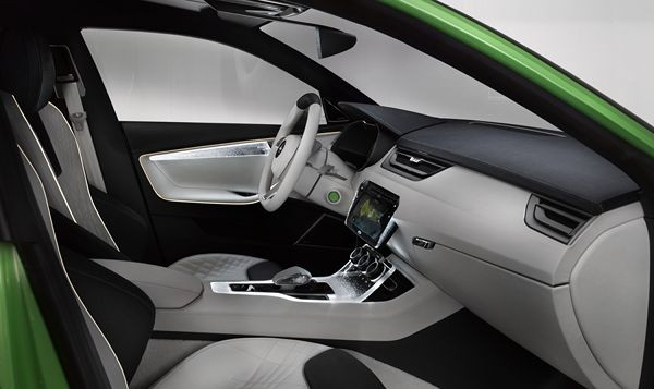 Un concept Skoda VisionC de coupé cinq portes avec un grand hayon
