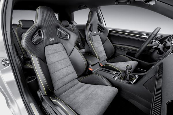 Un concept-car Volkswagen Golf R400 extrêmement sportif