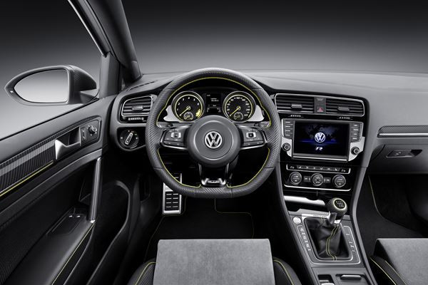 Un concept-car Volkswagen Golf R400 extrêmement sportif