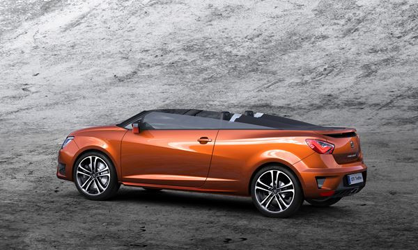 Un concept Seat Ibiza Cupster doté d'un pare-brise bas entourant l’habitacle