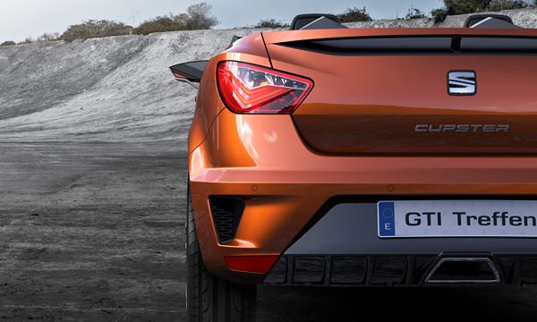 Un concept Seat Ibiza Cupster doté d'un pare-brise bas entourant l’habitacle