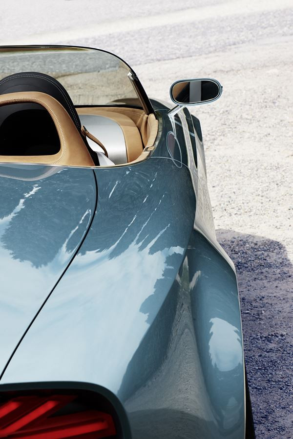 Un petit roadster biplace Mini Superleggera Vision aux lignes épurées