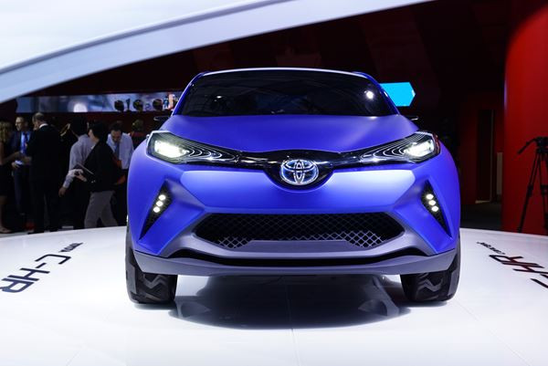 Le concept Toyota C-HR inaugure un langage de style dynamique