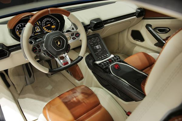 Un concept Lamborghini Asterion hybride rechargeable de 910 ch à Paris