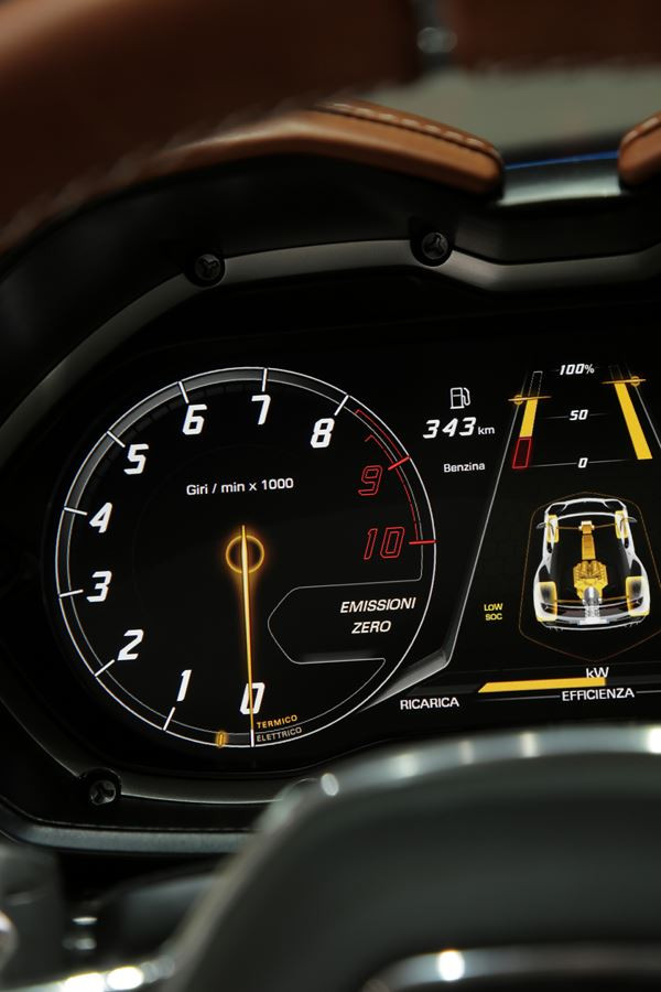 Un concept Lamborghini Asterion hybride rechargeable de 910 ch à Paris