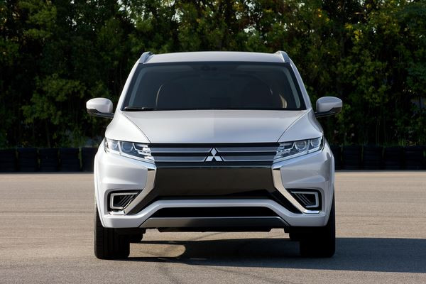 Le concept Mitsubishi Outlander PHEV Concept-S soigne son apparence