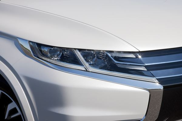 Le concept Mitsubishi Outlander PHEV Concept-S soigne son apparence