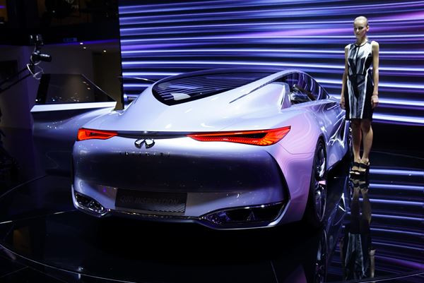 Le concept Q80 Inspiration adopte des proportions peu conventionnelles