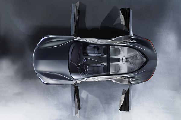 Le concept Q80 Inspiration adopte des proportions peu conventionnelles