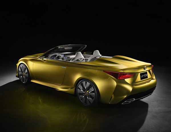 Le concept de GT ouverte et luxueuse LF-C2 explore le futur style Lexus