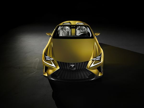 Le concept de GT ouverte et luxueuse LF-C2 explore le futur style Lexus