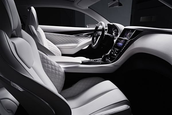 Le concept Infiniti Q60 préfigure un coupé sportif haute performance