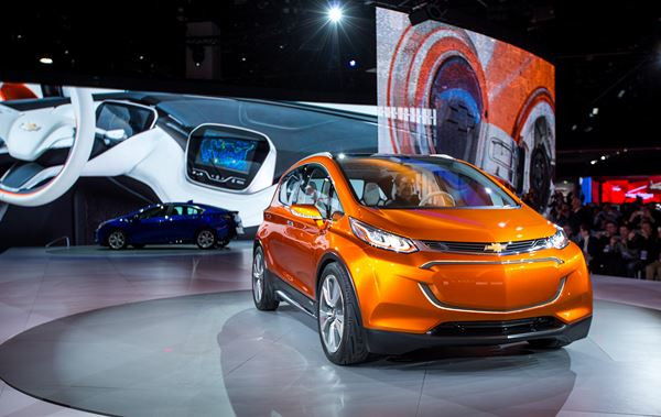 Le concept Chevrolet Bolt EV électrique vise une autonomie de 320 km
