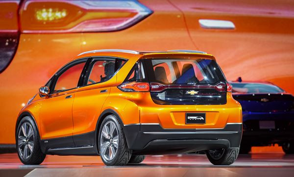 Le concept Chevrolet Bolt EV électrique vise une autonomie de 320 km