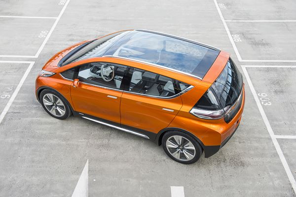 Le concept Chevrolet Bolt EV électrique vise une autonomie de 320 km
