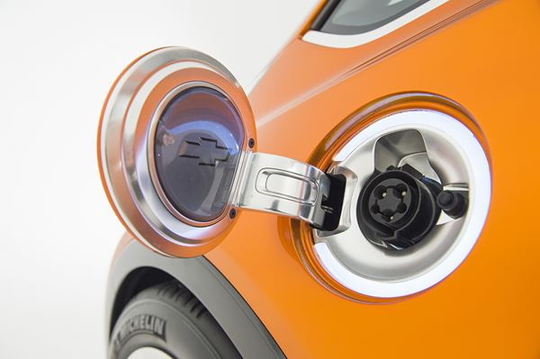 Le concept Chevrolet Bolt EV électrique vise une autonomie de 320 km