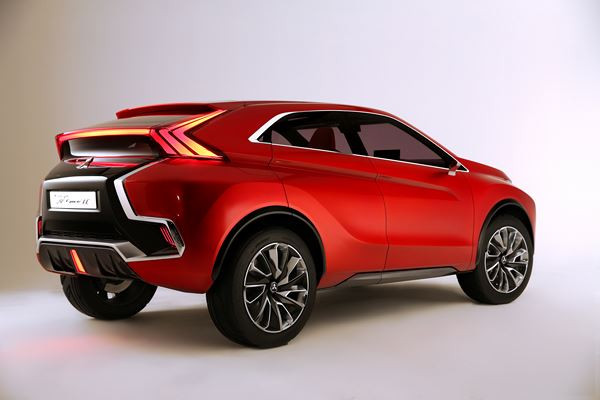 Le concept Mitsubishi XR-PHEV II préfigure un petit SUV hybride