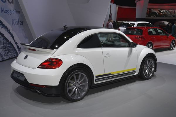 Le concept Volkswagen Beetle R-Line décline la sportivité automobile