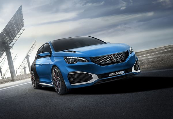 La Peugeot 308 R HYbrid couvre le 0 à 100 km/h en moins de quatre secondes