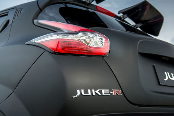 Le crossover supercar Nissan Juke-R 2.0 revient avec 600 ch