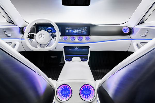 Le Mercedes « Concept IAA » optimise son mode aérodynamique
