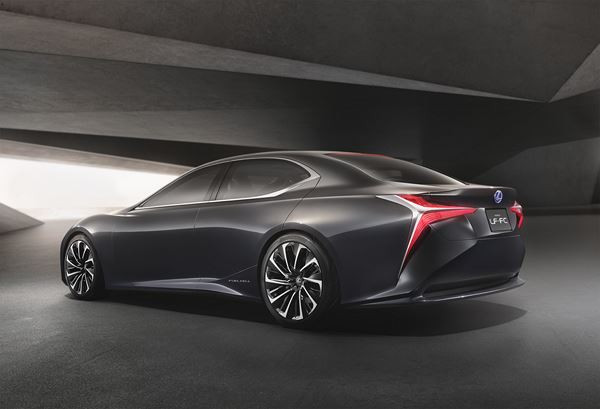 Le concept Lexus LF-FC préfigure la prochaine berline porte-drapeau Lexus