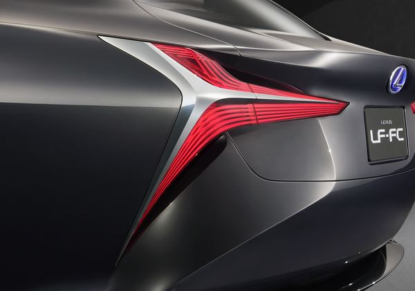 Le concept Lexus LF-FC préfigure la prochaine berline porte-drapeau Lexus
