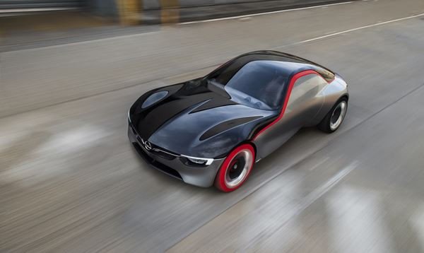 Opel GT Concept : un coupé sportif biplace à propulsion à moteur central avant