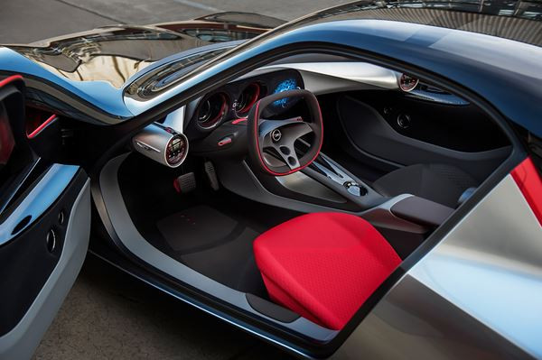 Opel GT Concept : un coupé sportif biplace à propulsion à moteur central avant