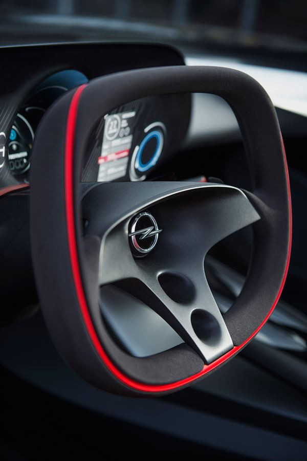Opel GT Concept : un coupé sportif biplace à propulsion à moteur central avant