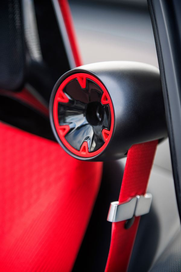 Opel GT Concept : un coupé sportif biplace à propulsion à moteur central avant