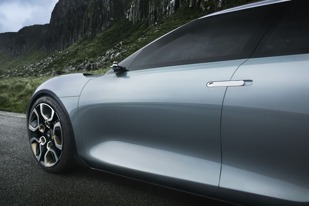 Le concept Citroën CXperience affiche une silhouette bicorps distinctive