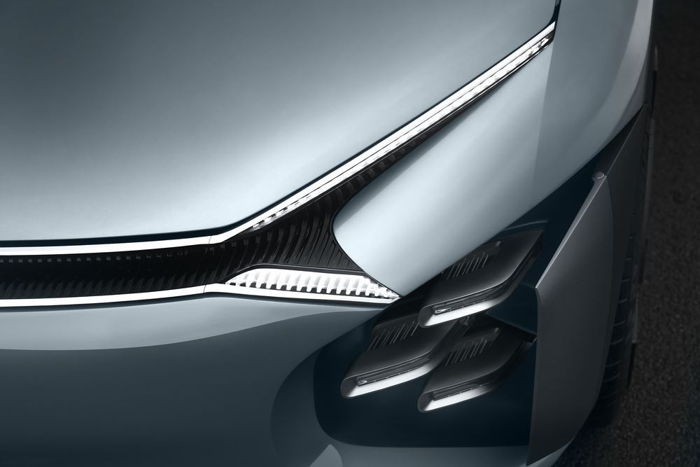 Le concept Citroën CXperience affiche une silhouette bicorps distinctive