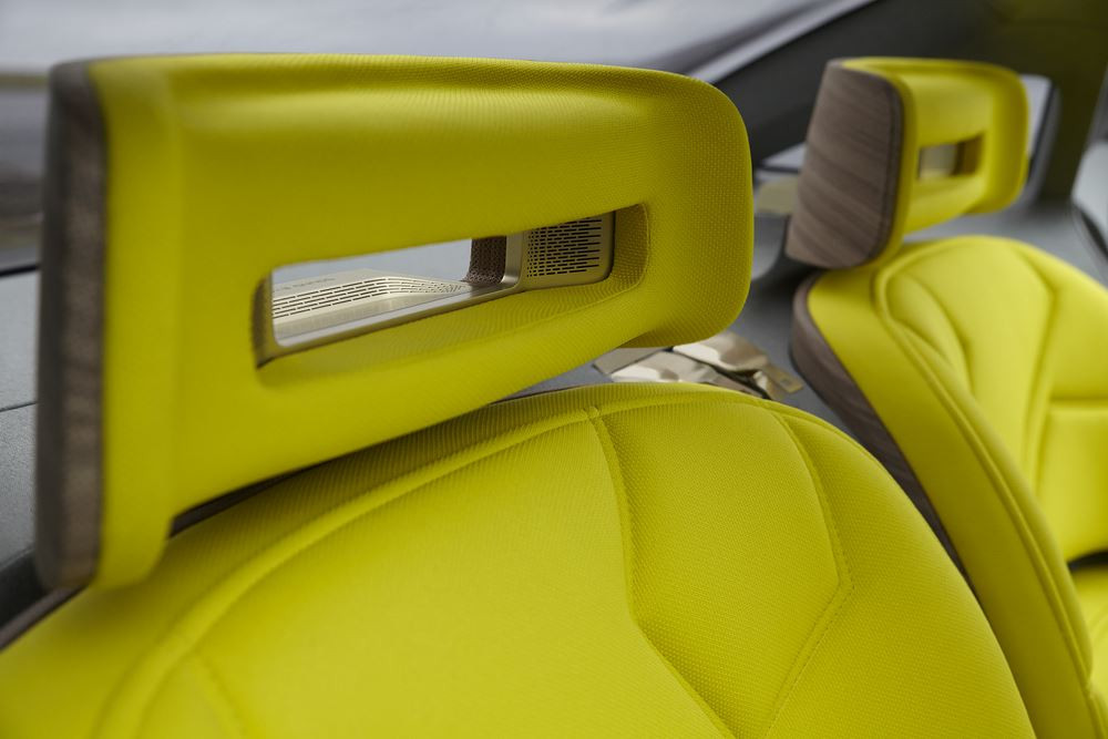 Le concept Citroën CXperience affiche une silhouette bicorps distinctive