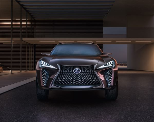 Le Lexus UX Concept affiche des lignes acérées