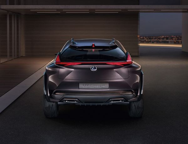 Le Lexus UX Concept affiche des lignes acérées