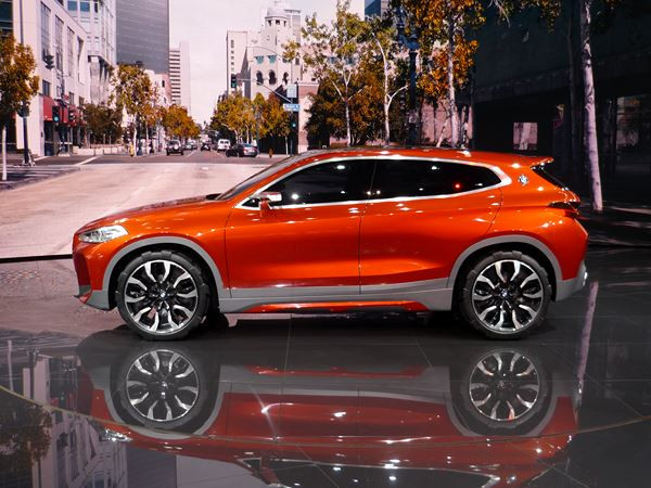 La BMW Concept X2 affiche une silhouette élancée