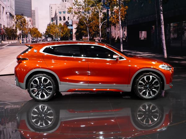 La BMW Concept X2 affiche une silhouette élancée