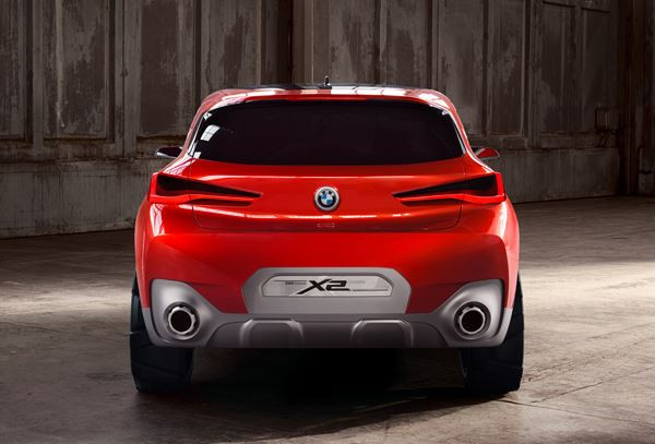 La BMW Concept X2 affiche une silhouette élancée