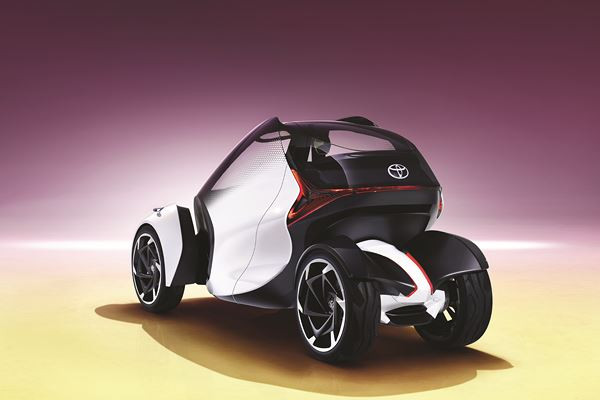 Le concept Toyota i-Tril illustre la mobilité urbaine en 2030 vue par Toyota