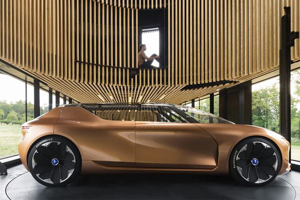 Le concept Renault Symbioz se connecte à son environnement
