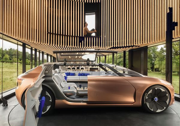 Le concept Renault Symbioz se connecte à son environnement