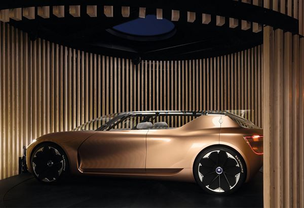 Le concept Renault Symbioz se connecte à son environnement